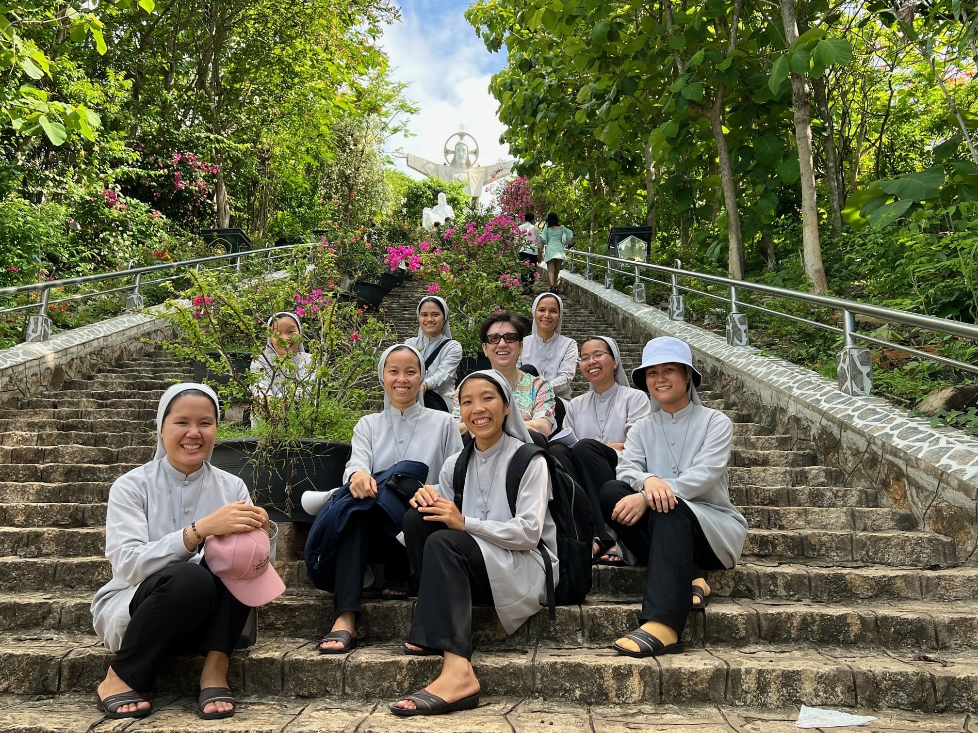 Hermanas hopitalarias de Vietnam posando para una foto