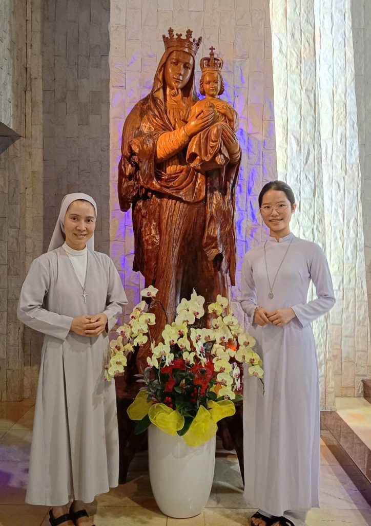 Imagen de la Hermana Teresa Dương Kim Tiểu Thúy en el Postulantado