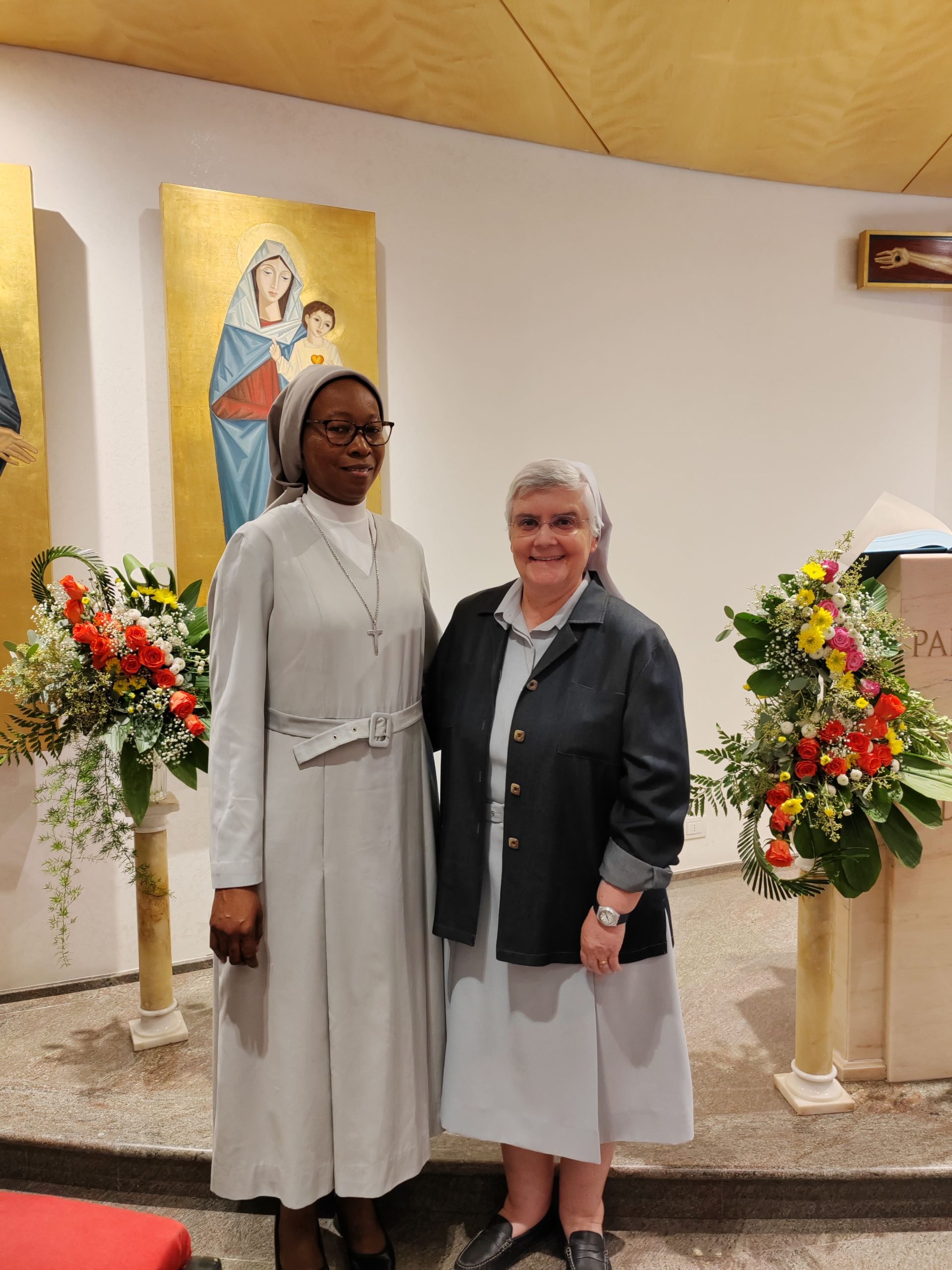 Sor Nicole con una superiora